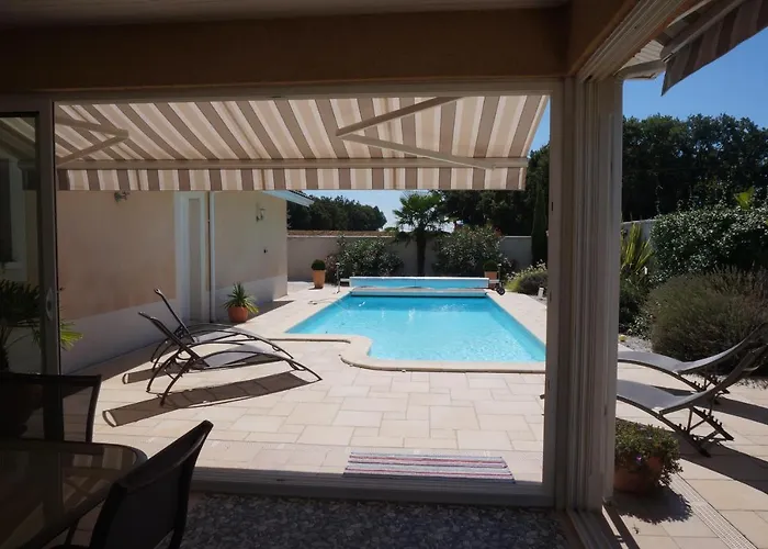 Les De Peyroutous فندق مبيت وإفطار